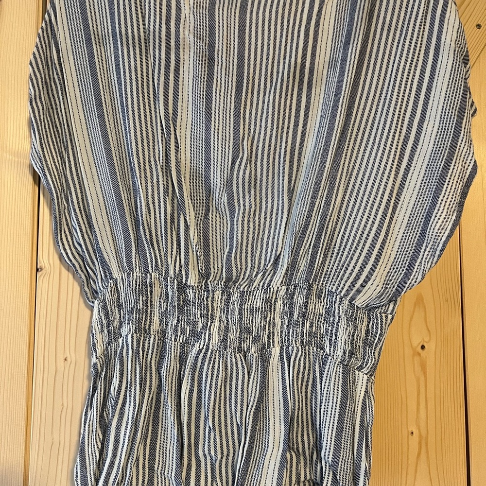 Button-Up Top - Picture 3 of 3